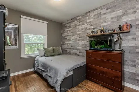 2157 Mountain Grove Avenue Burlington ON L7P 2H8