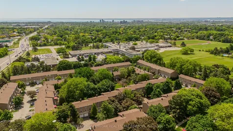 2157 Mountain Grove Avenue Burlington ON L7P 2H8