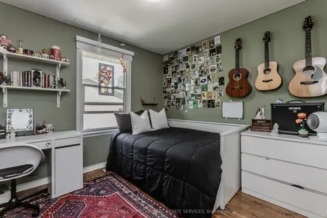 2157 Mountain Grove Avenue Burlington ON L7P 2H8