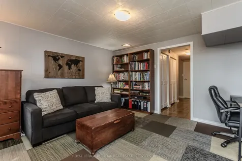 2157 Mountain Grove Avenue Burlington ON L7P 2H8