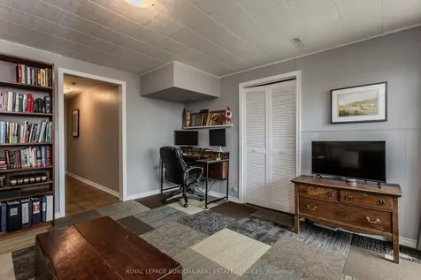 2157 Mountain Grove Avenue Burlington ON L7P 2H8