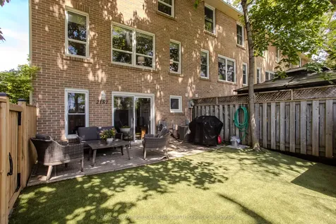 2157 Mountain Grove Avenue Burlington ON L7P 2H8