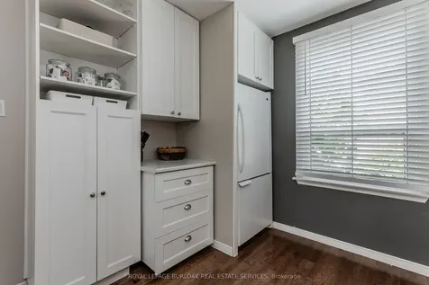 2157 Mountain Grove Avenue Burlington ON L7P 2H8