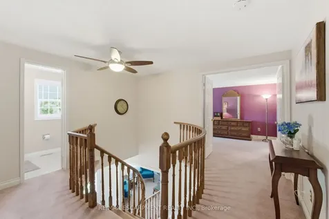 2136 Winding Way Burlington ON L7M 2X9