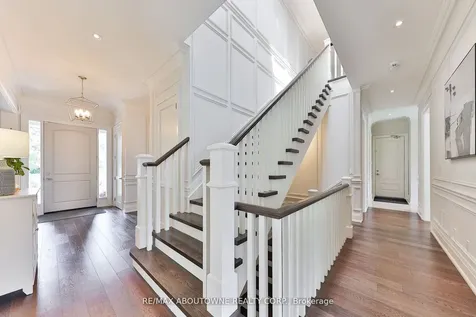 408 Saville Crescent Oakville ON L6L 3T8