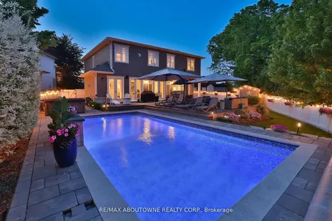 408 Saville Crescent Oakville ON L6L 3T8