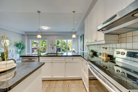 2379 Wasaga Drive Oakville ON L6H 0B7