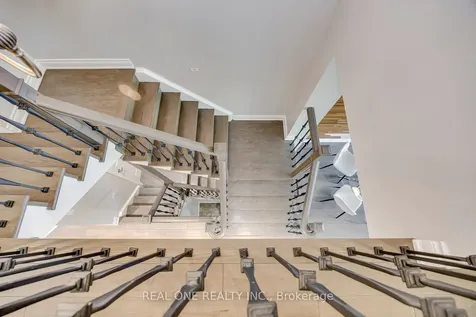 2379 Wasaga Drive Oakville ON L6H 0B7