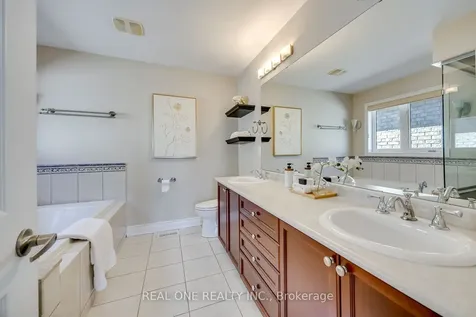 2379 Wasaga Drive Oakville ON L6H 0B7