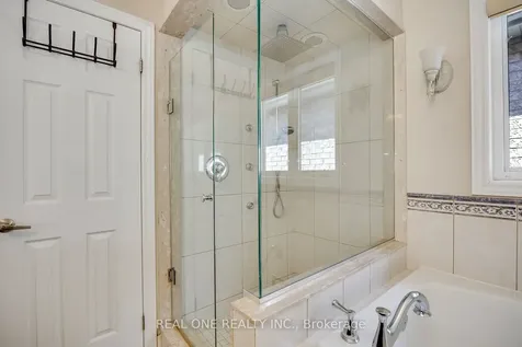 2379 Wasaga Drive Oakville ON L6H 0B7