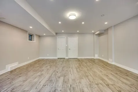 2379 Wasaga Drive Oakville ON L6H 0B7
