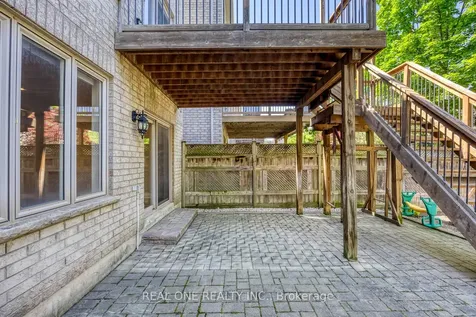 2379 Wasaga Drive Oakville ON L6H 0B7