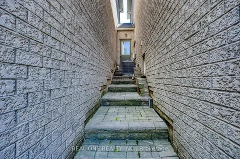 2379 Wasaga Drive Oakville ON L6H 0B7