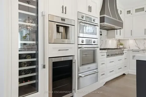 1489 Rogerswood Court Mississauga ON L5J 1R7