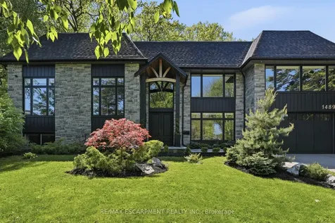 1489 Rogerswood Court Mississauga ON L5J 1R7
