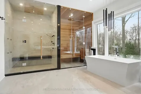 1489 Rogerswood Court Mississauga ON L5J 1R7