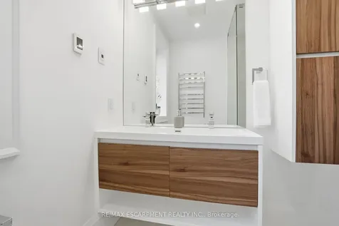 1489 Rogerswood Court Mississauga ON L5J 1R7