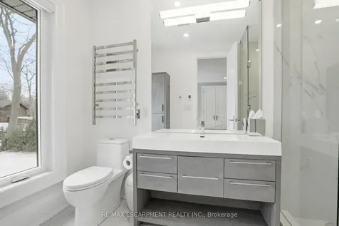 1489 Rogerswood Court Mississauga ON L5J 1R7