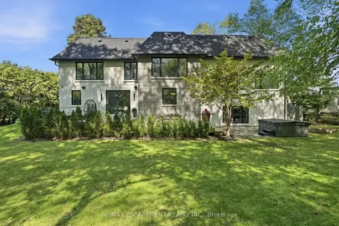 1489 Rogerswood Court Mississauga ON L5J 1R7