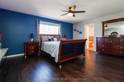 978 Cousens Terrace Milton ON L9T 0E1