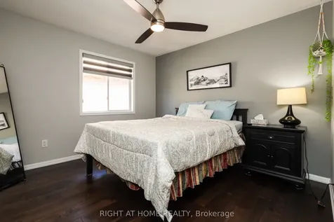 978 Cousens Terrace Milton ON L9T 0E1