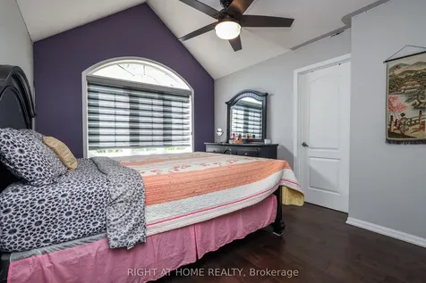 978 Cousens Terrace Milton ON L9T 0E1