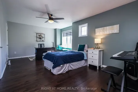 978 Cousens Terrace Milton ON L9T 0E1
