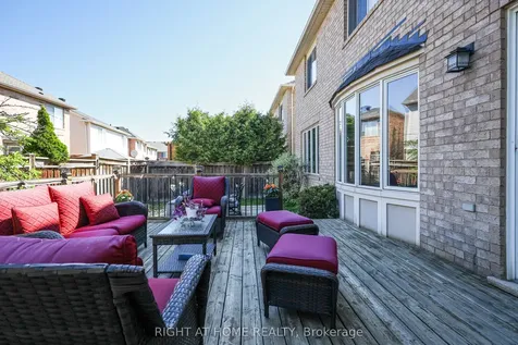 978 Cousens Terrace Milton ON L9T 0E1