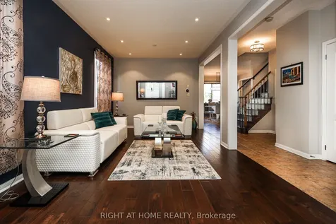 978 Cousens Terrace Milton ON L9T 0E1