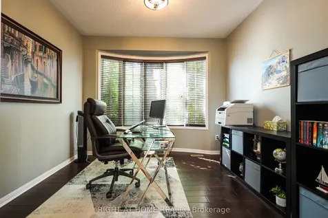 978 Cousens Terrace Milton ON L9T 0E1