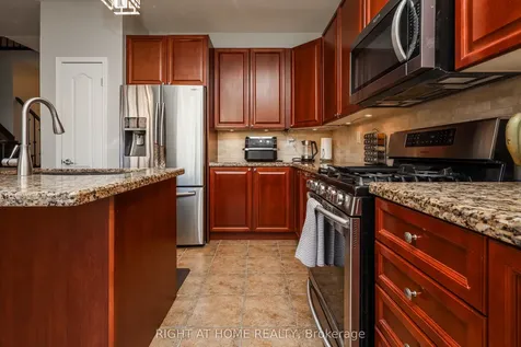 978 Cousens Terrace Milton ON L9T 0E1
