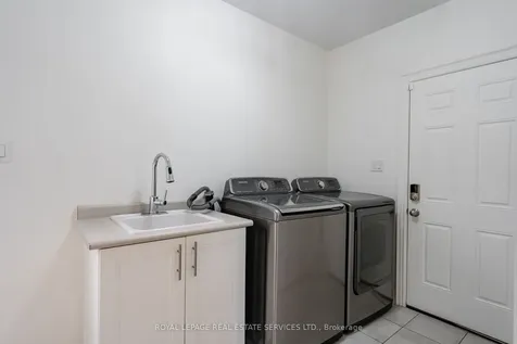 13 Mussle White Road Brampton ON L6Y 6C3