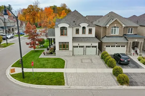 13 Mussle White Road Brampton ON L6Y 6C3