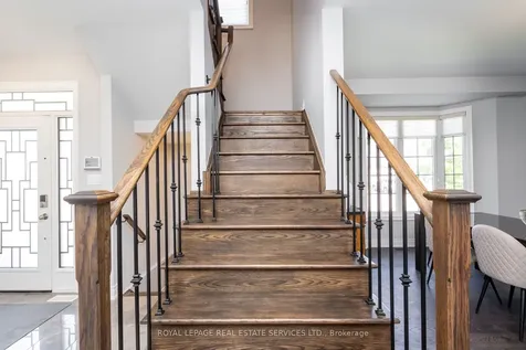 13 Mussle White Road Brampton ON L6Y 6C3