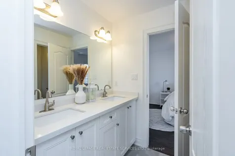 13 Mussle White Road Brampton ON L6Y 6C3