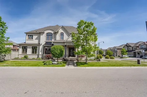 13 Mussle White Road Brampton ON L6Y 6C3