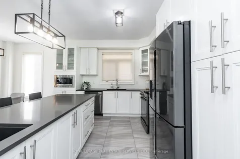 13 Mussle White Road Brampton ON L6Y 6C3