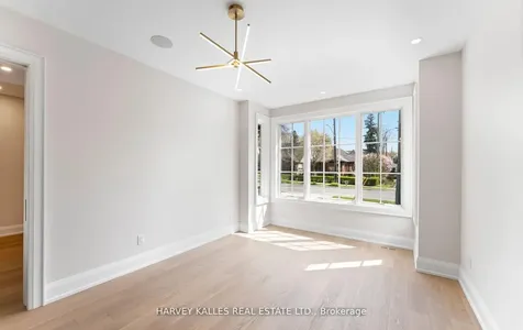 94 Prince Edward Drive S Toronto ON M8Y 3V7