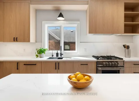 94 Prince Edward Drive S Toronto ON M8Y 3V7
