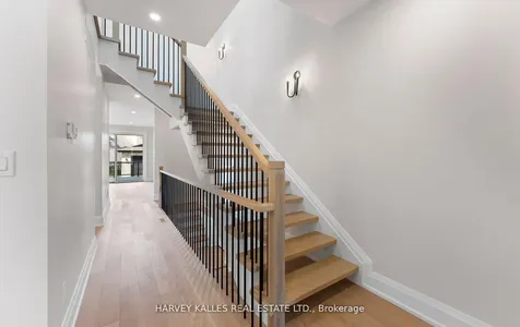 94 Prince Edward Drive S Toronto ON M8Y 3V7