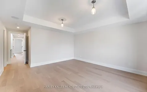 94 Prince Edward Drive S Toronto ON M8Y 3V7
