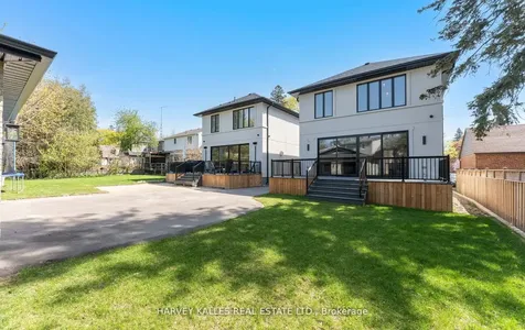 94 Prince Edward Drive S Toronto ON M8Y 3V7