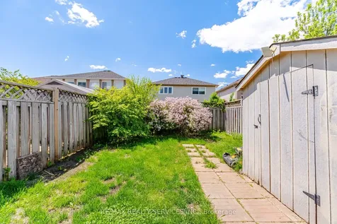 54 Yellow Brick Road Brampton ON L6V 4L1
