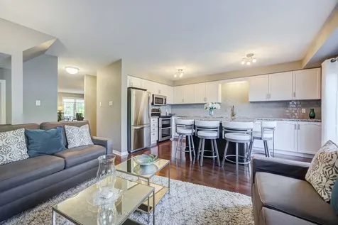 2295 Kingfisher Court Oakville ON L6M 3Z3