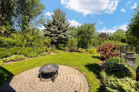 2295 Kingfisher Court Oakville ON L6M 3Z3