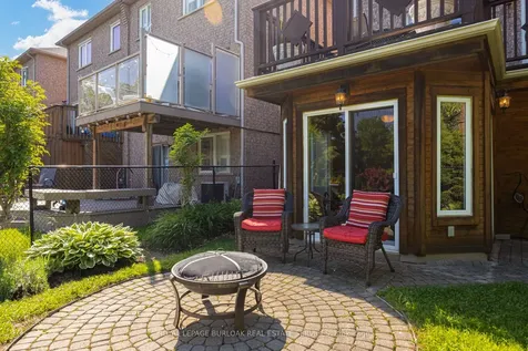 2295 Kingfisher Court Oakville ON L6M 3Z3