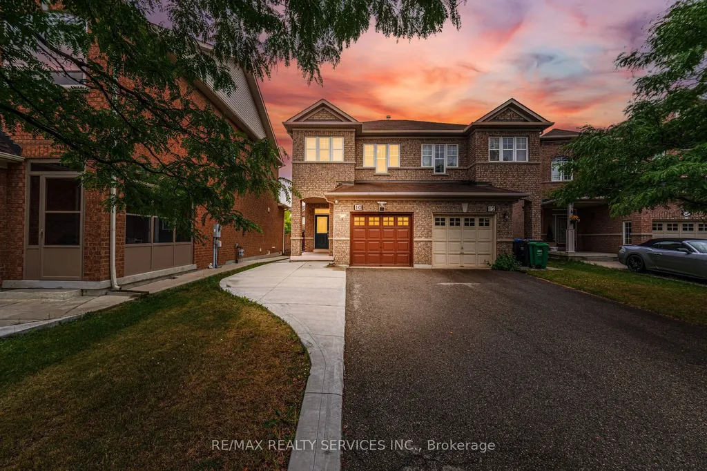 10 Deepcoral Court Brampton ON L6V 4P7