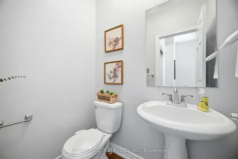 10 Deepcoral Court Brampton ON L6V 4P7