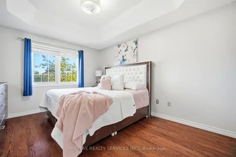 10 Deepcoral Court Brampton ON L6V 4P7