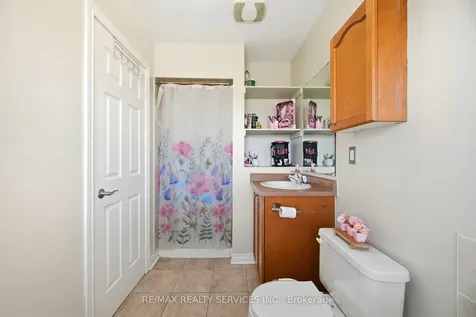 10 Deepcoral Court Brampton ON L6V 4P7